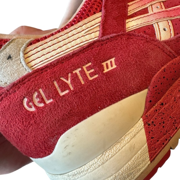 Red ASICS Gel Lyte III Men’s 10 Shoes Strawberries & Cream H64BK MINTY RARE - Picture 8 of 11